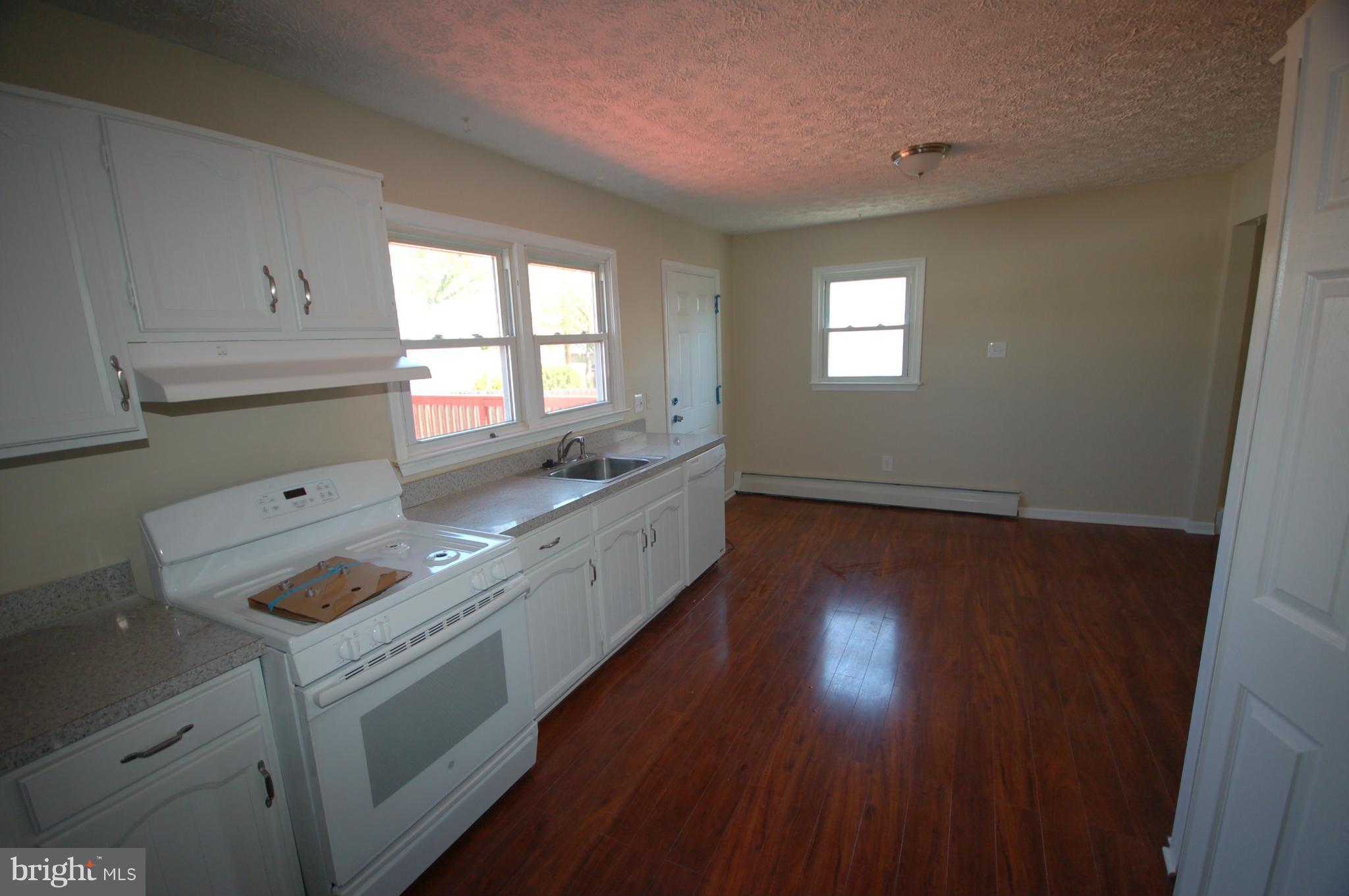 320 Cresswell Road Baltimore, MD 21225 - Photo 8 of 20 Dining Room