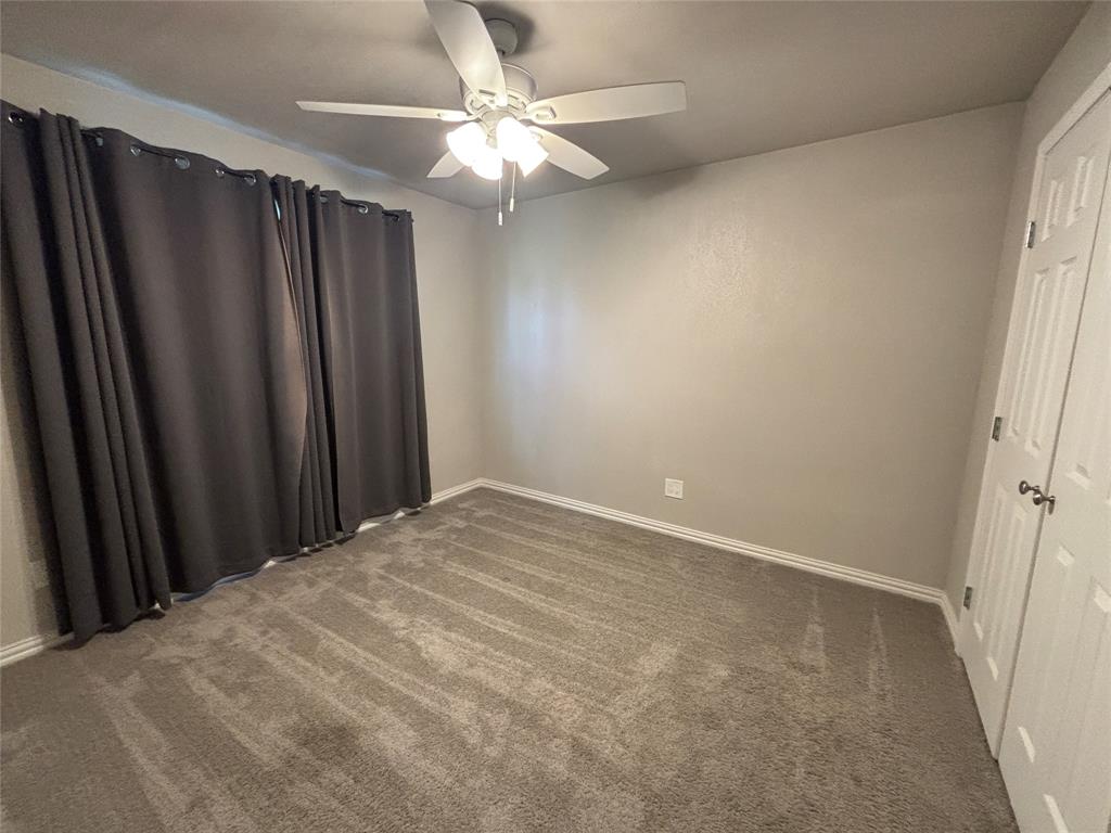 621 North Ave B Springtown, TX 76082 - Photo 19 of 26