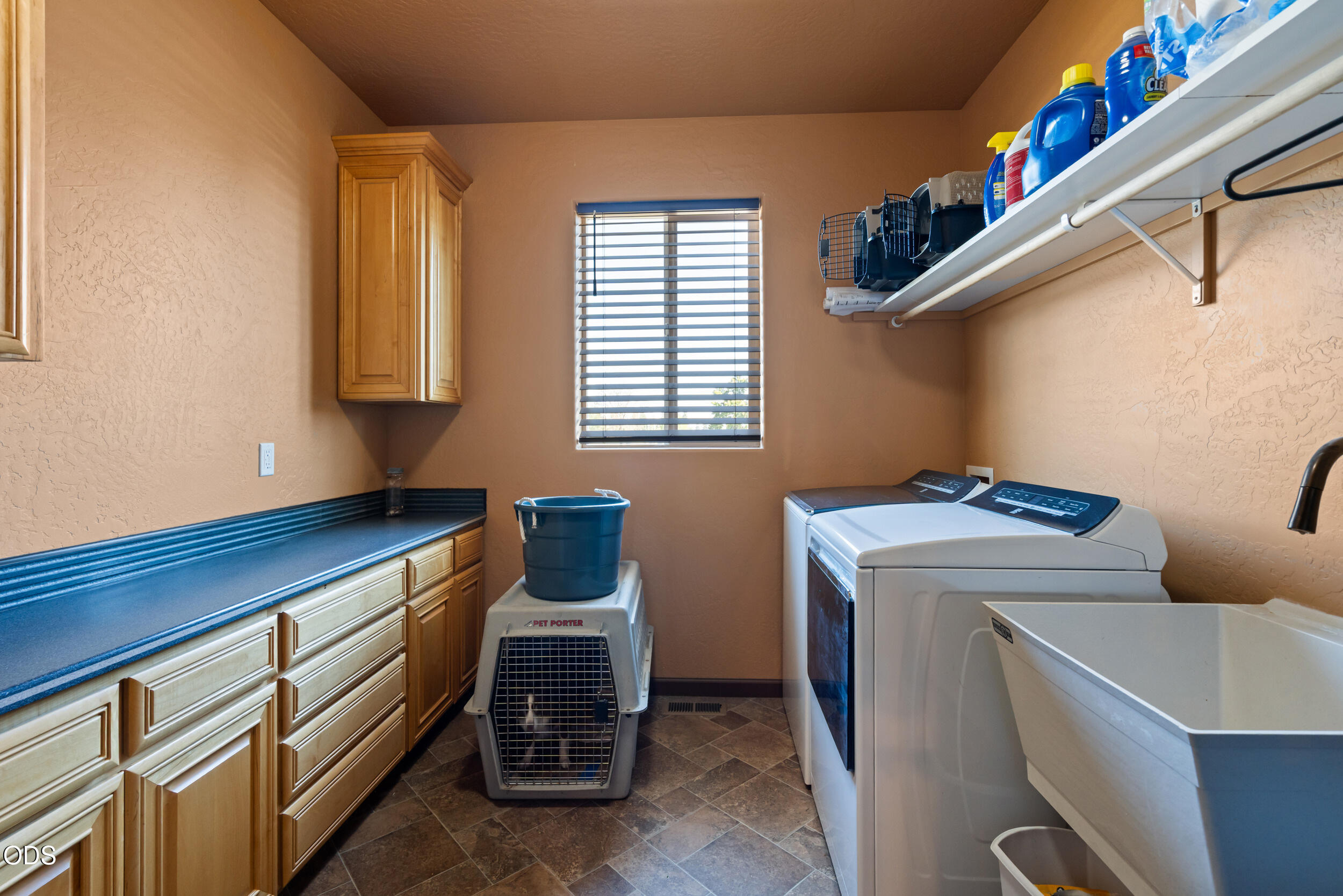 1213 Casino Road Medford, OR 97501 - Photo 49 of 77
