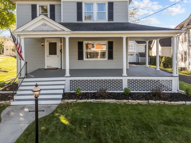 $329,900 | 315 East Jackson Street, Ripon, WI 54971