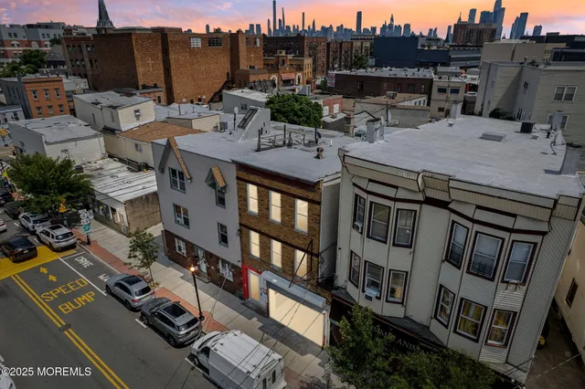 $3,500 | 3136 Summit Avenue, Union City, NJ 07087