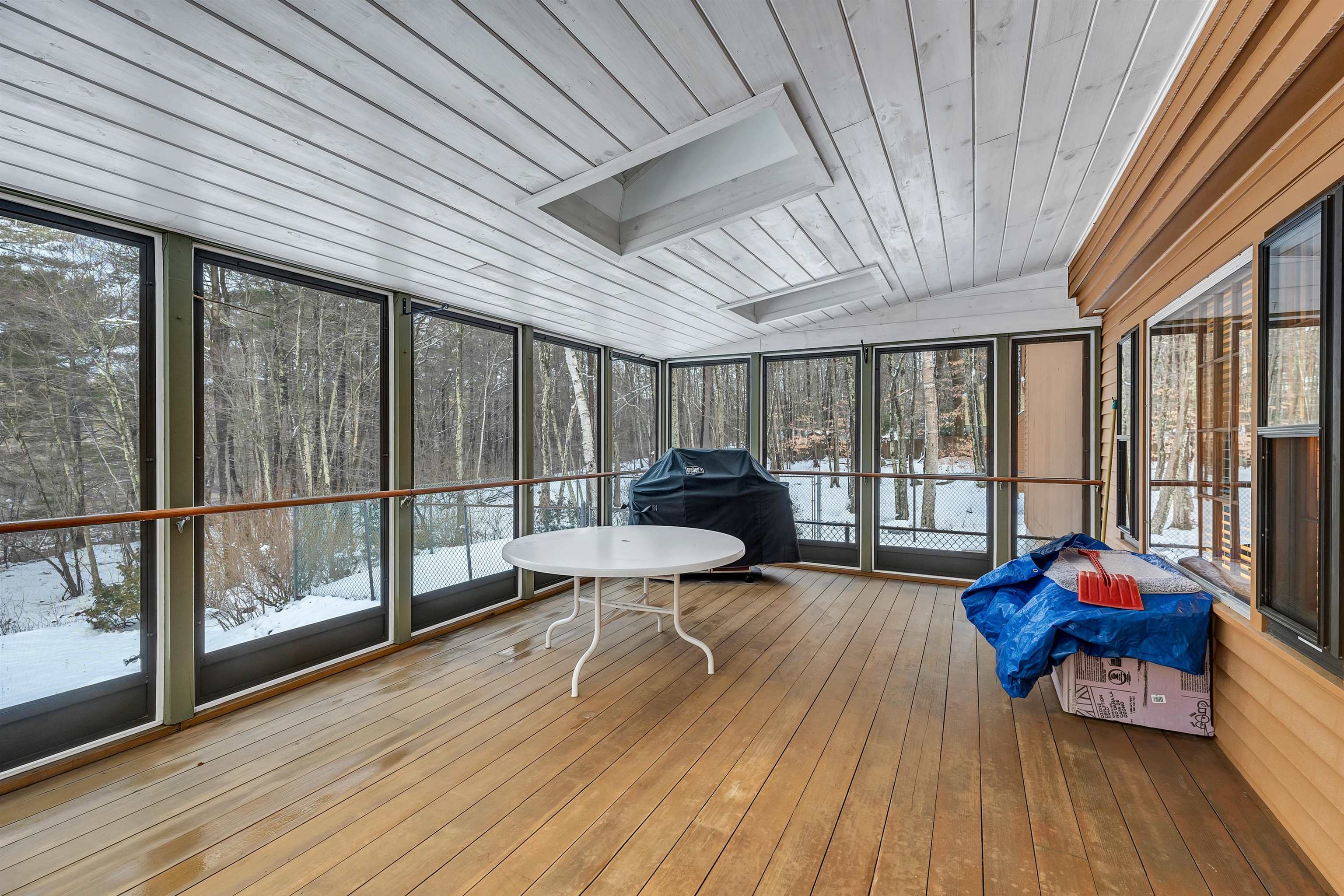 8 Kiowa Road Salem, NH 03079 - Photo 19 of 40