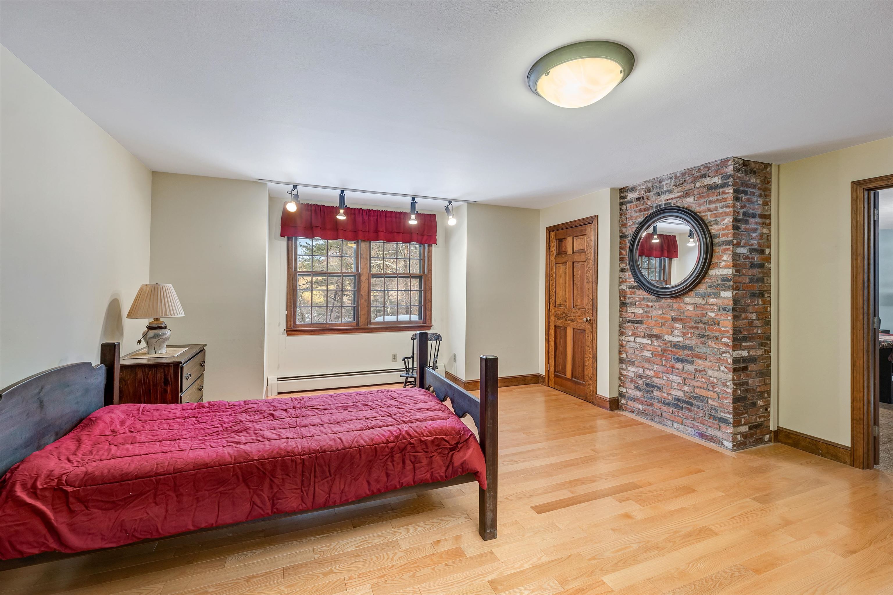 8 Kiowa Road Salem, NH 03079 - Photo 33 of 40