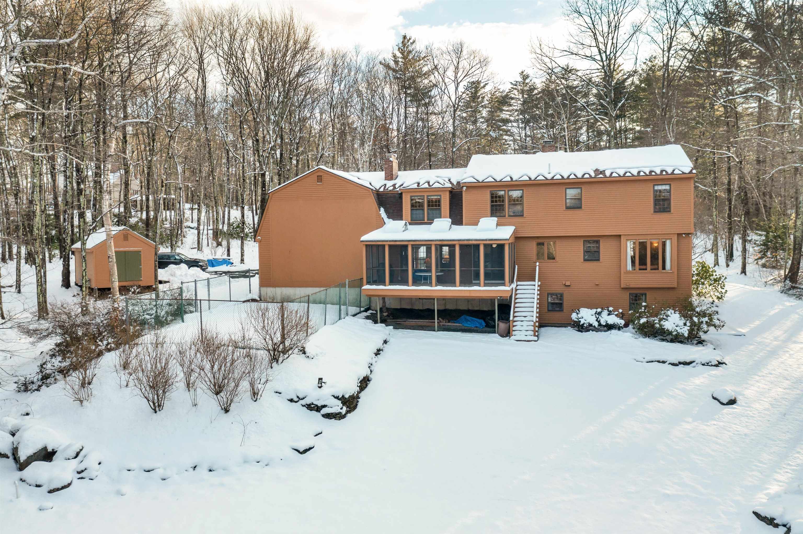 8 Kiowa Road Salem, NH 03079 - Photo 4 of 40