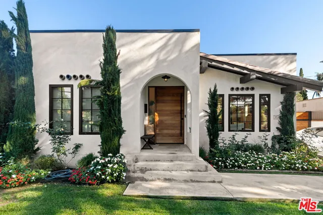 $12,500 | 358 North Bronson Avenue, Los Angeles, CA 90004