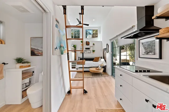 $12,500 | 358 North Bronson Avenue, Los Angeles, CA 90004