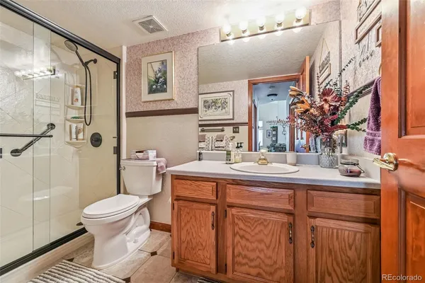 a view of utility room