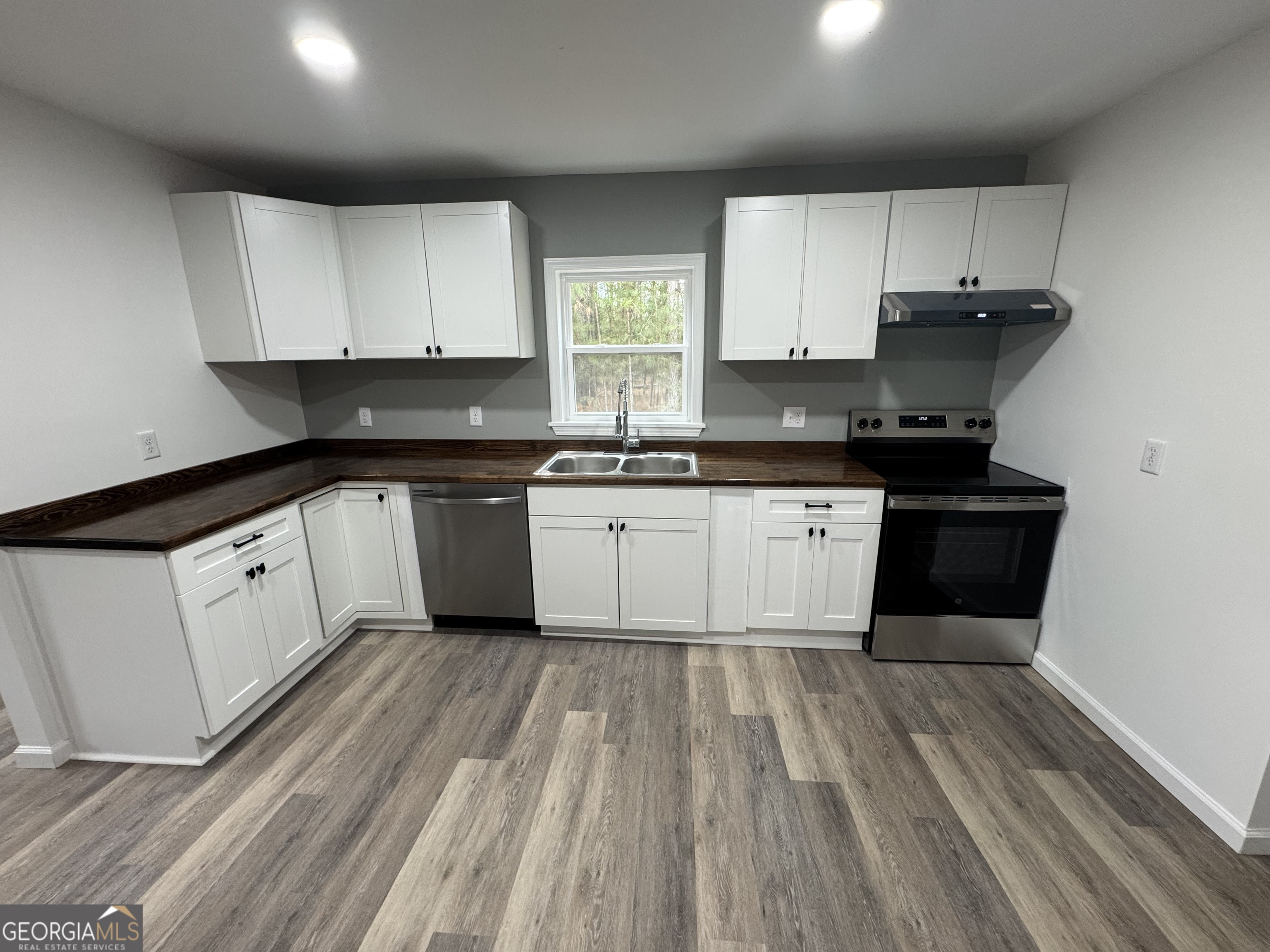 1238 Hunt Road Dewy Rose, GA 30634 - Photo 6 of 23