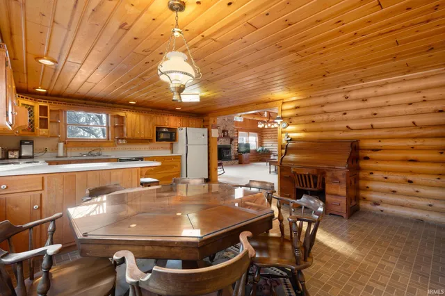 $799,900 | 24205 County Road 126, Goshen, IN 46526