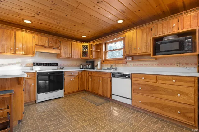 $799,900 | 24205 County Road 126, Goshen, IN 46526