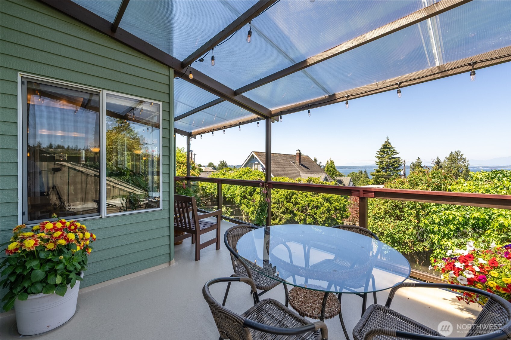 9297 44th Avenue Southwest Seattle, WA 98136 - Photo 17 of 40