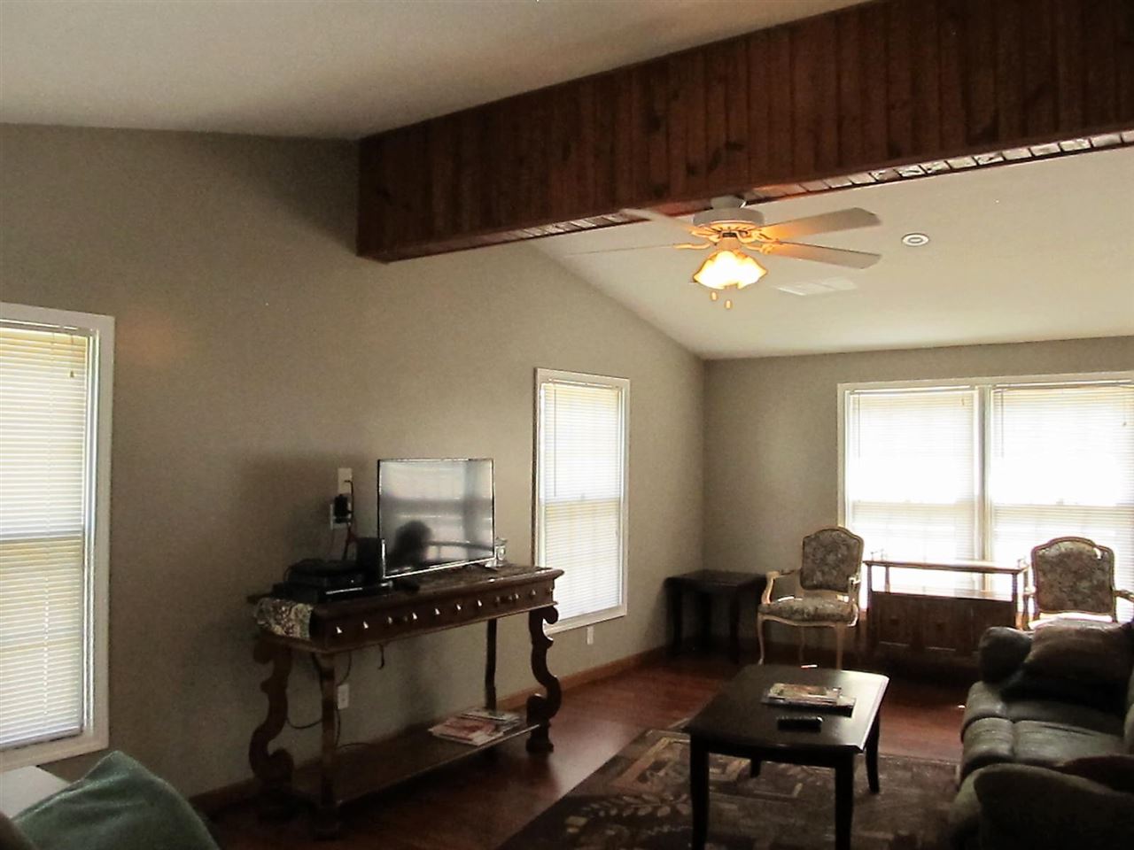 3027 North Three Mile Road Traverse City, MI 49686 - Photo 16 of 44 1865016-15.JPG