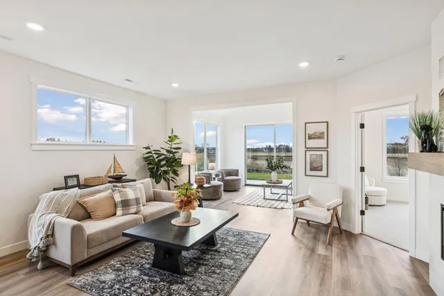 $393,850 | 987 Turner Lane, New Richmond, WI 54017