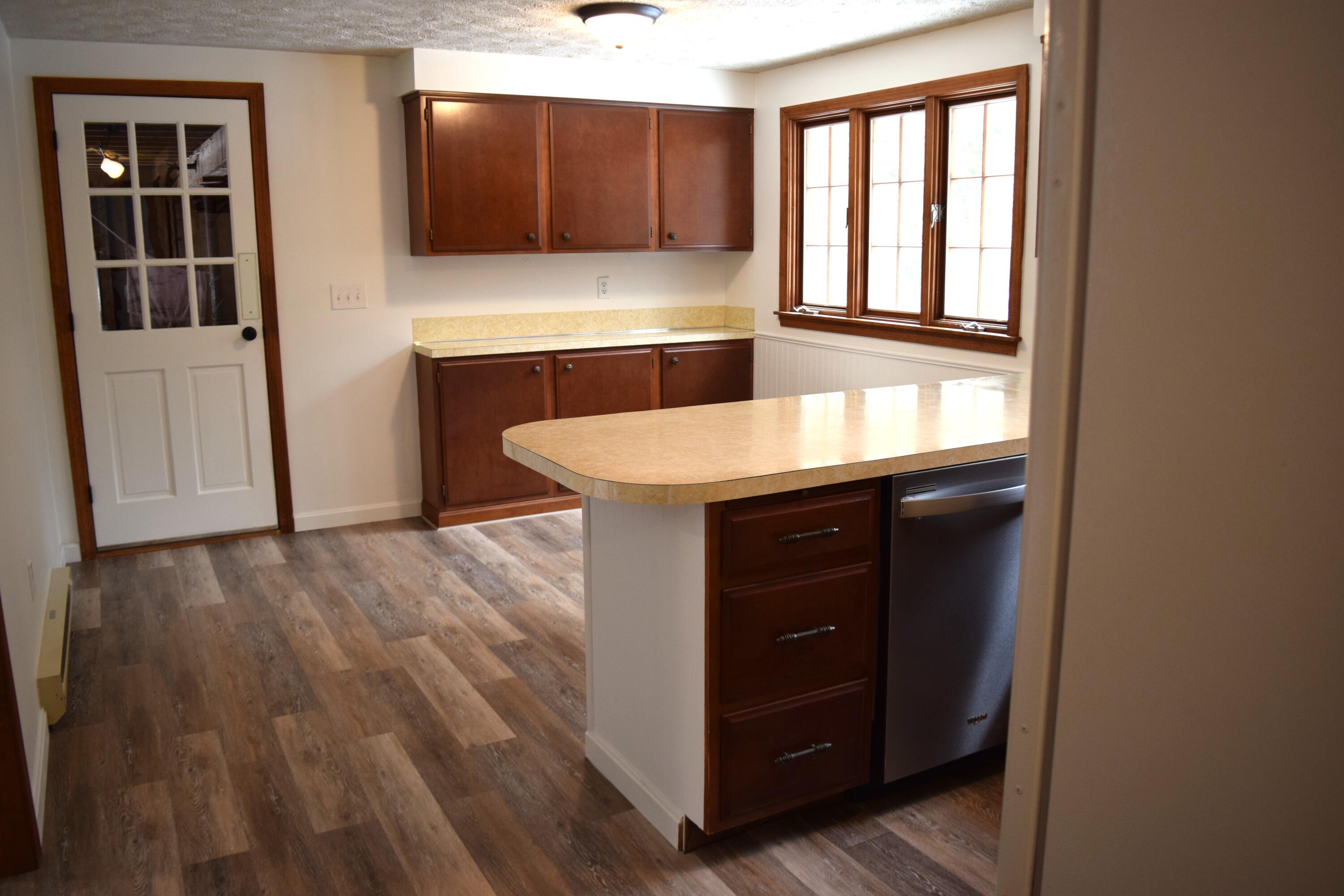 12 Deborah Lane Standish, ME 04085 - Photo 6 of 31 kitchen/dining