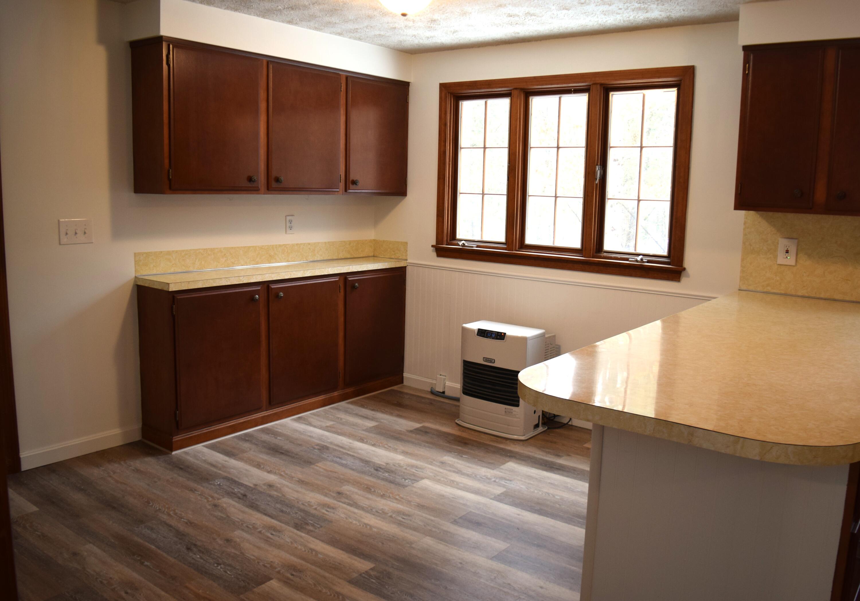12 Deborah Lane Standish, ME 04085 - Photo 8 of 31 Dining room