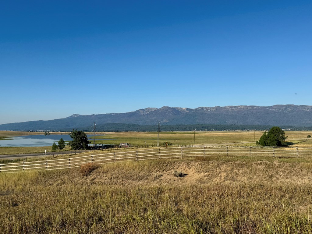 2 Joshua Drive, Unit 1 Cascade, ID 83611 - Photo 3 of 17 Valley & Mountain Views