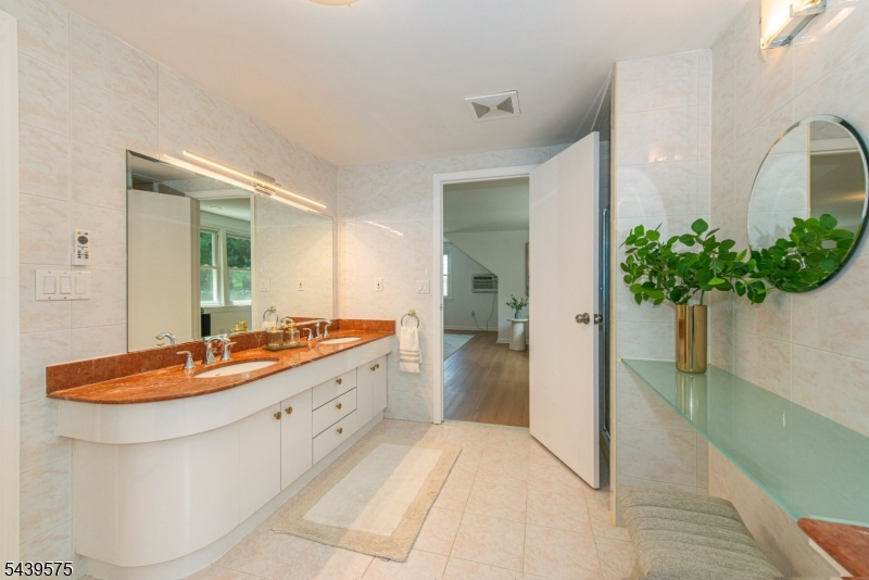 132 Haddon Place Montclair, NJ 07043 - Photo 38 of 48