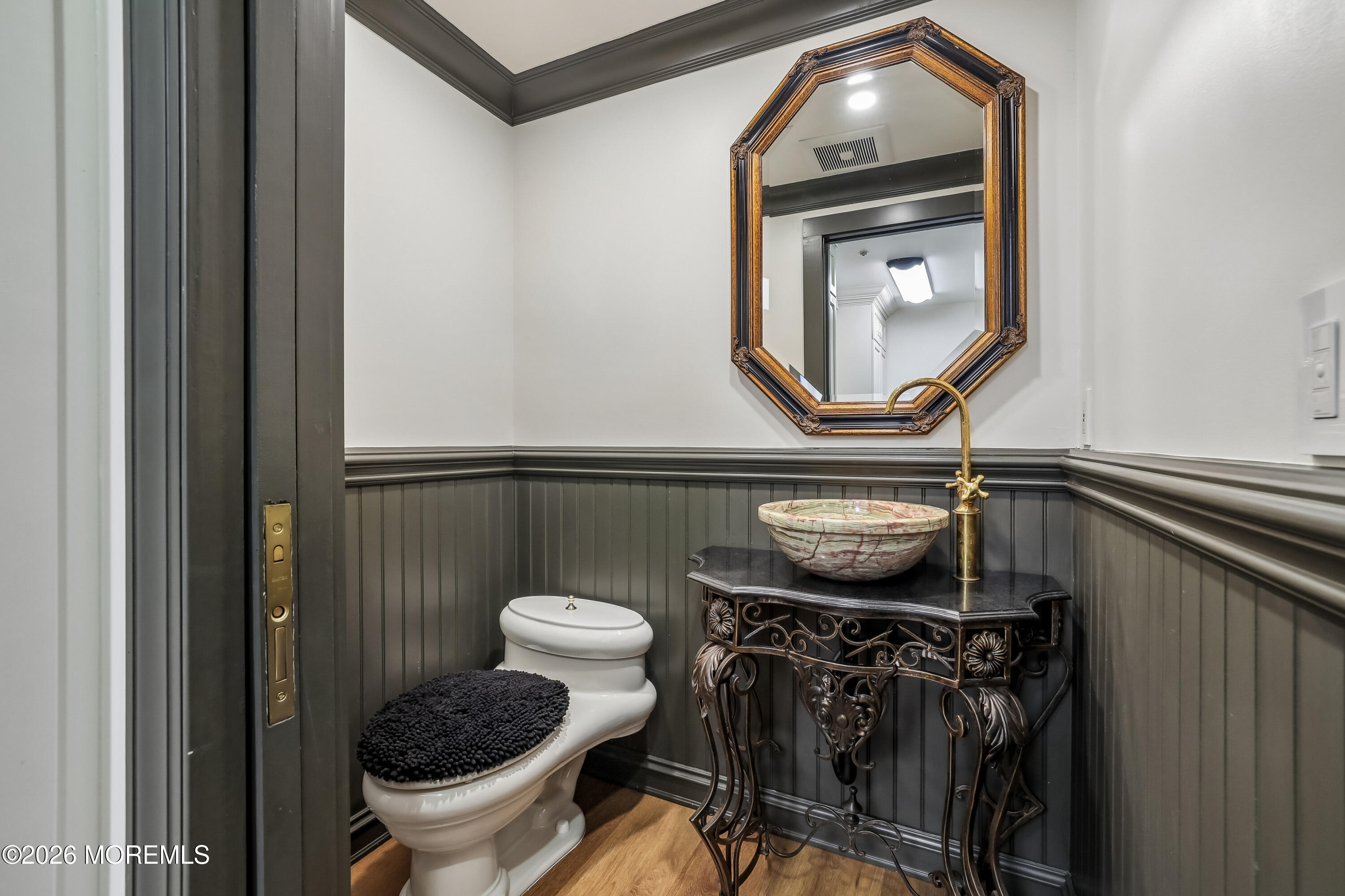 827 Holmdel Road Holmdel, NJ 07733 - Photo 17 of 40 015