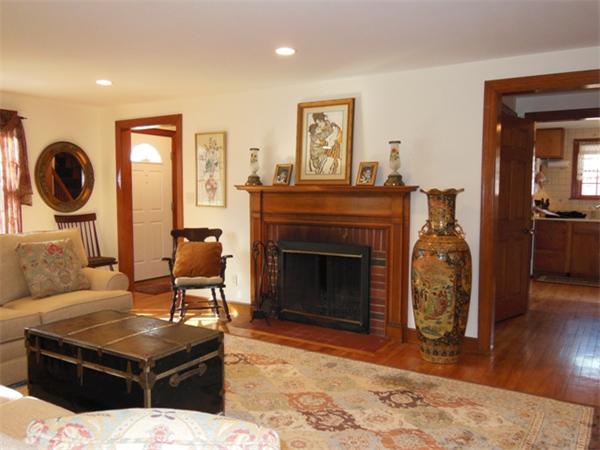 21 Orchard Road Bedford, MA 01730 - Photo 4 of 16 Gallery Image 4