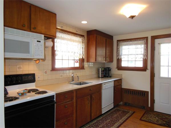 21 Orchard Road Bedford, MA 01730 - Photo 7 of 16 Gallery Image 7