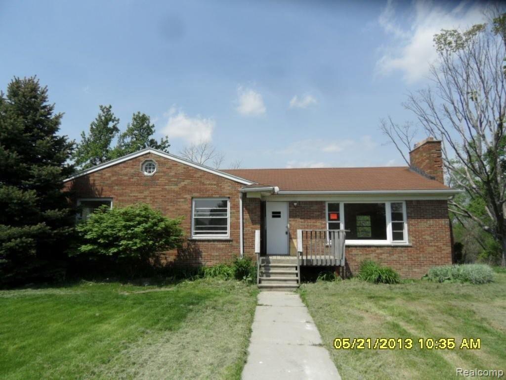 55533 Baker Road New Baltimore, MI 48047 - Photo 1 of 14 front.JPG