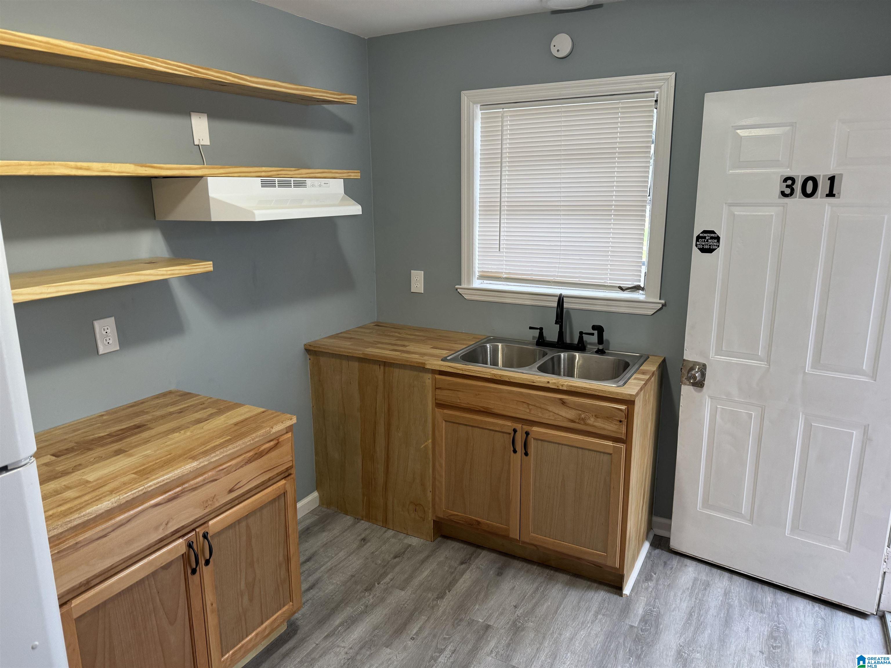 301 6th Street Southwest Birmingham, AL 35211 - Photo 3 of 25