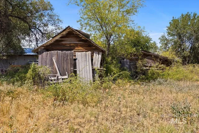 $99,999 | 555 14th Street North, Vale, OR 97918