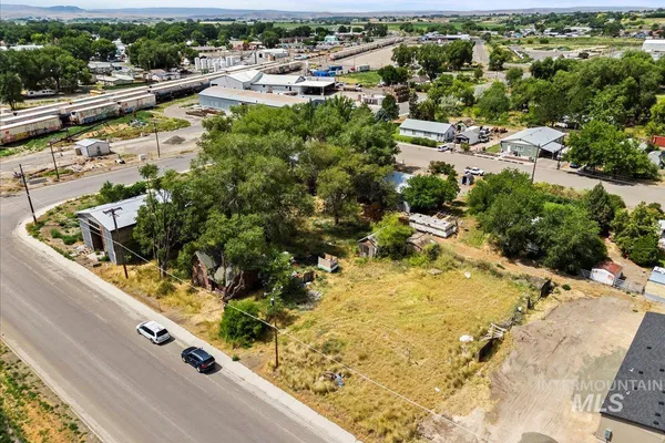 $99,999 | 555 14th Street North, Vale, OR 97918
