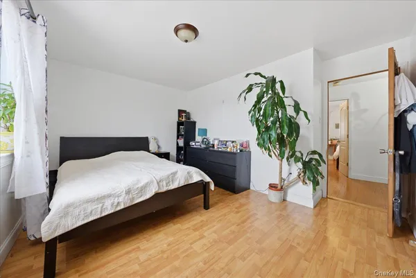 $650,000 | 703 Cauldwell Avenue | Woodstock