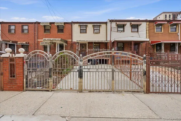 $650,000 | 703 Cauldwell Avenue | Woodstock