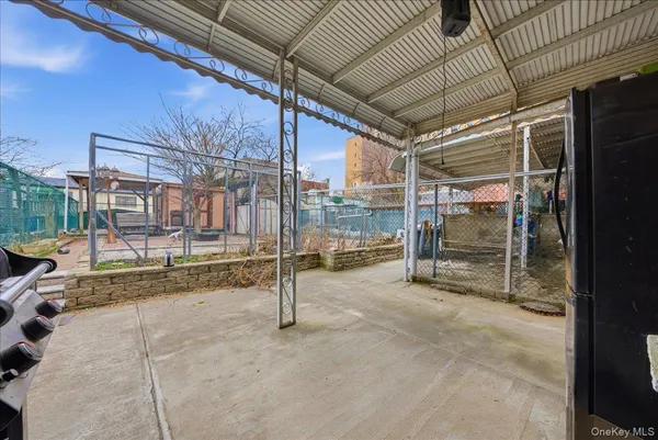 $650,000 | 703 Cauldwell Avenue | Woodstock