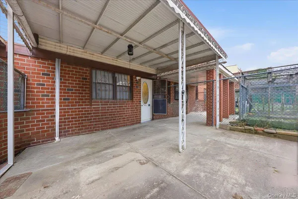 $650,000 | 703 Cauldwell Avenue | Woodstock