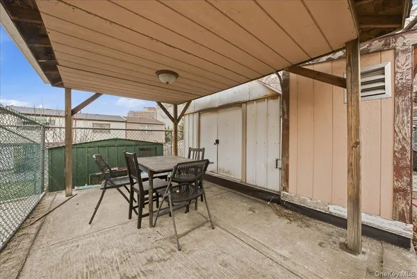 $650,000 | 703 Cauldwell Avenue | Woodstock