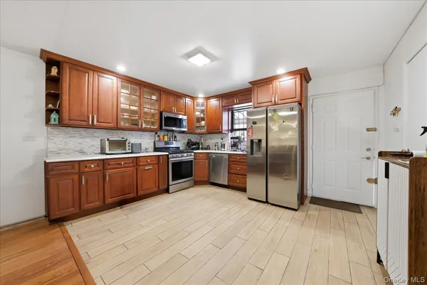 $650,000 | 703 Cauldwell Avenue | Woodstock