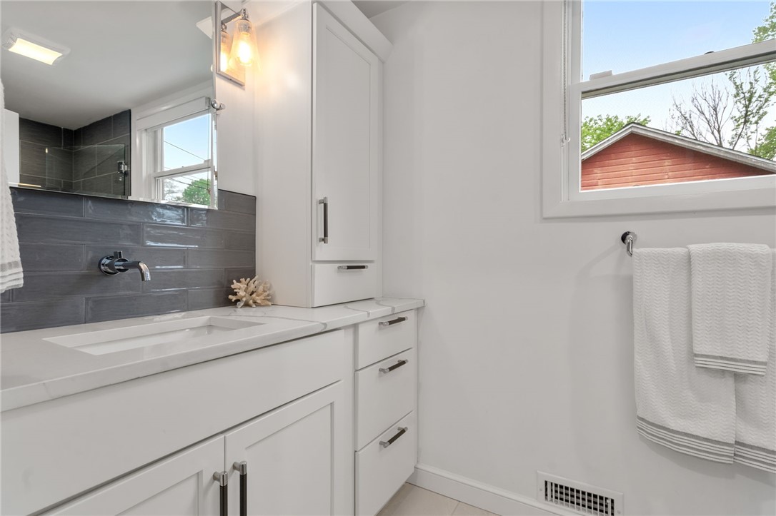11 Calder Drive Warren, RI 02885 - Photo 20 of 36 High end finishes