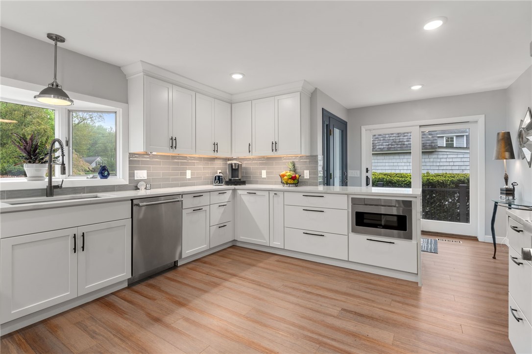 11 Calder Drive Warren, RI 02885 - Photo 4 of 36