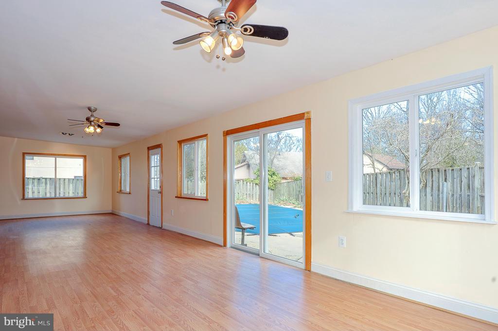 5925 Veranda Drive Springfield, VA 22152 - Photo 13 of 28 Sunroom