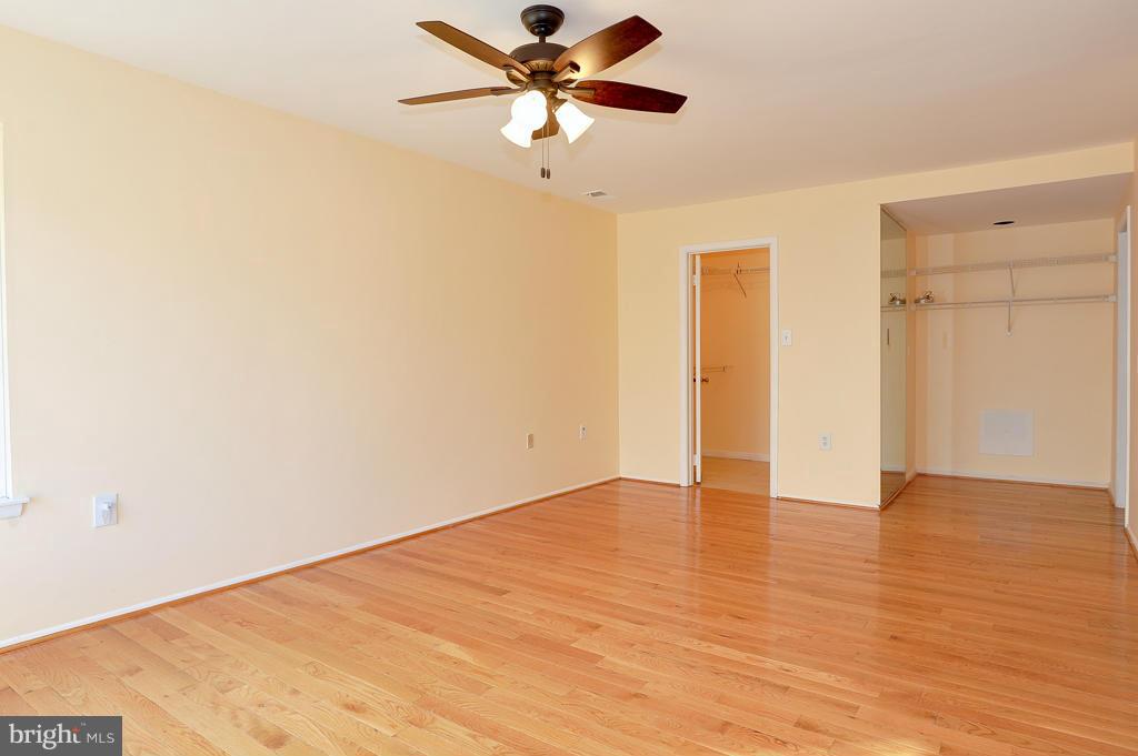 5925 Veranda Drive Springfield, VA 22152 - Photo 18 of 28 Master Bedroom