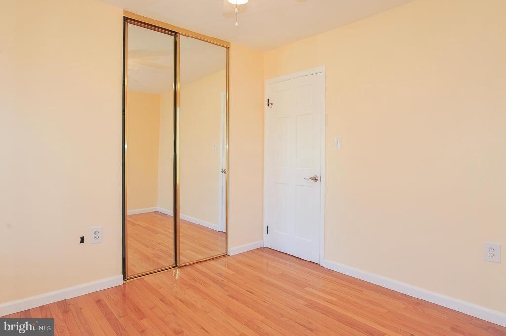 5925 Veranda Drive Springfield, VA 22152 - Photo 26 of 28 Third Bedroom