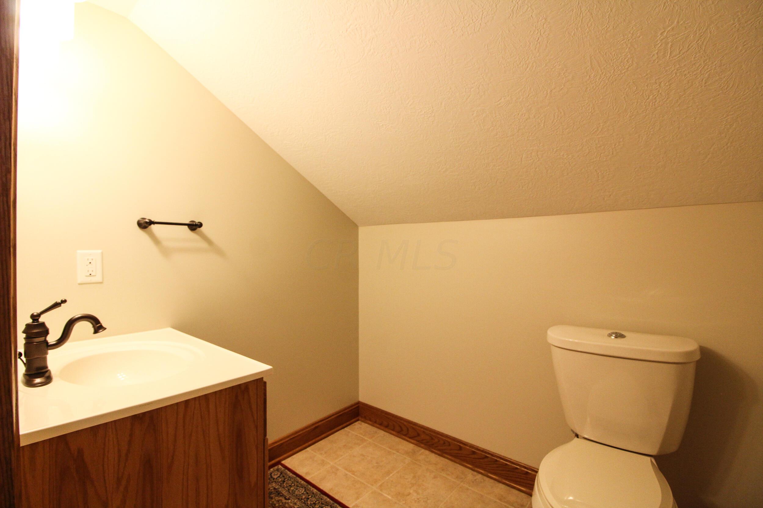 10968 Inland Road Cambridge, OH 43725 - Photo 27 of 50 Inland 26