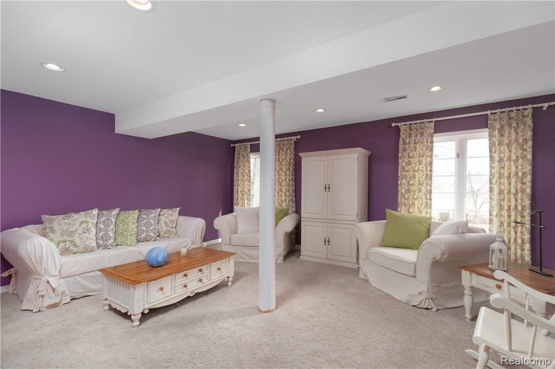 1410 Ross Lane Rochester, MI 48306 - Photo 32 of 45 1410 Ross Ln Rochester MI-print-031-27-1410 Ross Lane Rochester MI-4200x2798-300dpi.jpg