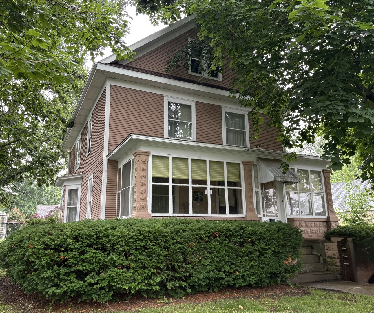 220 E Avenue Rochelle, IL 61068 - Photo 3 of 37