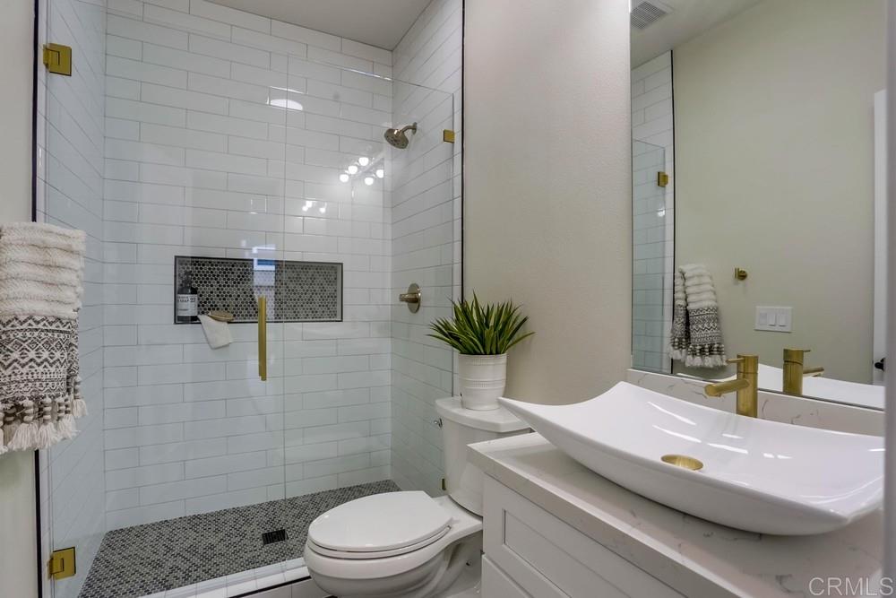 1257 Belleflower Road Carlsbad, CA 92011 - Photo 11 of 24