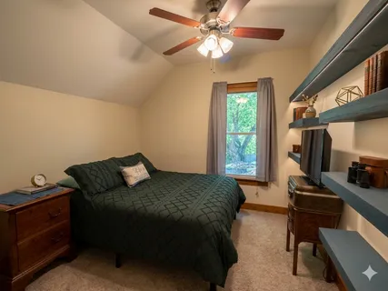 $280,000 | 421 Center Street, Woodstock, IL 60098