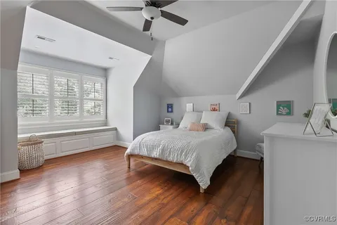 a view of a backyard with sitting area