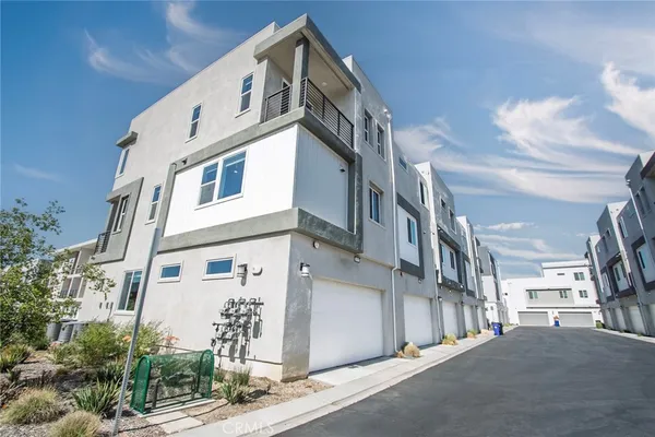$625,000 | 26857 Laurel Mountain Loop, Valencia, CA 91381