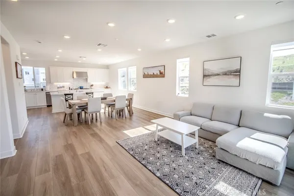 $625,000 | 26857 Laurel Mountain Loop, Valencia, CA 91381