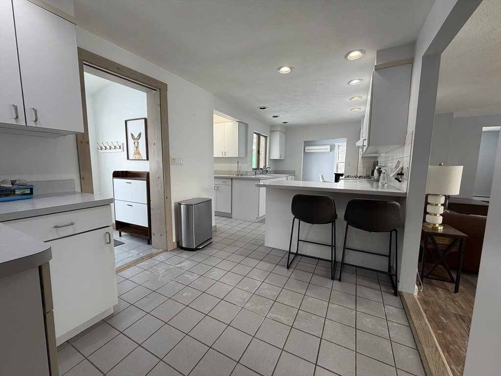 12 Community Way, Unit 2 Foxboro, MA 02035 - Photo 4 of 24