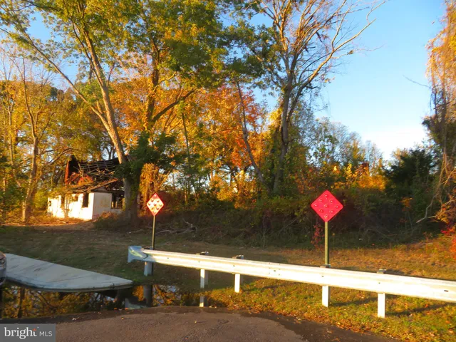 a view of outdoor space with garden
