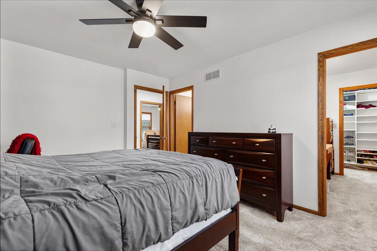 S86W18930 Woods Road, Unit S86W18932 Muskego, WI 53150 - Photo 15 of 38 33-Woods Rd-33